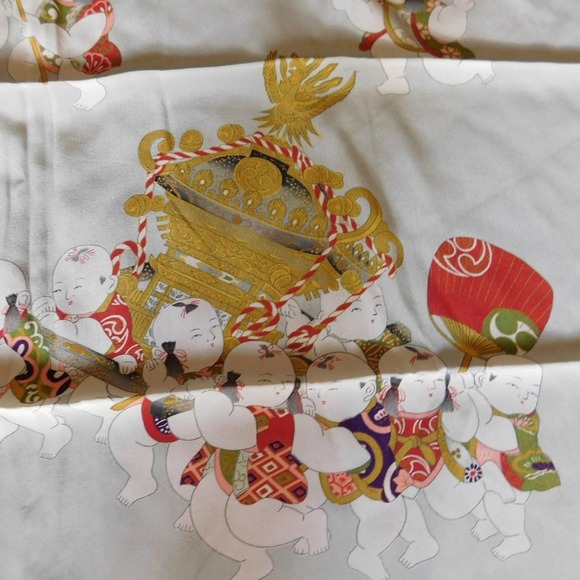 VINTAGE JAPANESE PRINT SILK SCARF - Picture 5 of 7